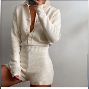 Zara Limited Edition Collared Long Sleeve Knit Sweater Buttoned Romper